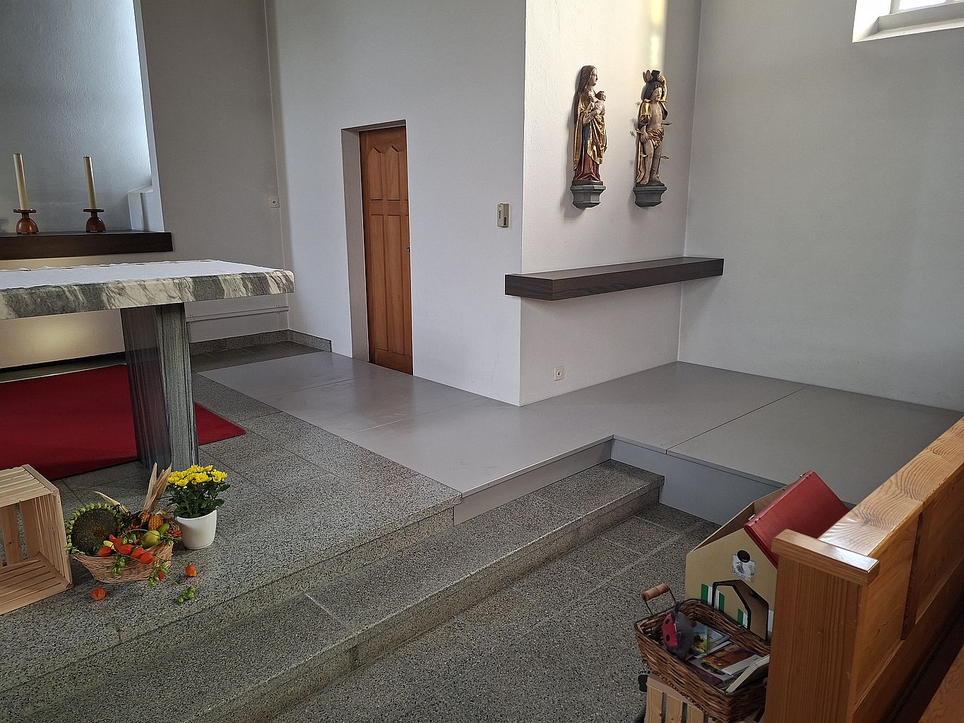 Kapelle Hämikon mit Podest